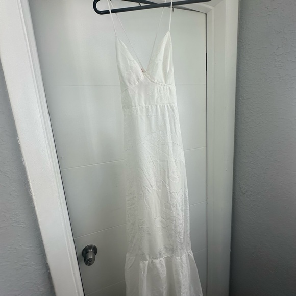 It’s Warming up maxi dress white - Picture 2 of 2